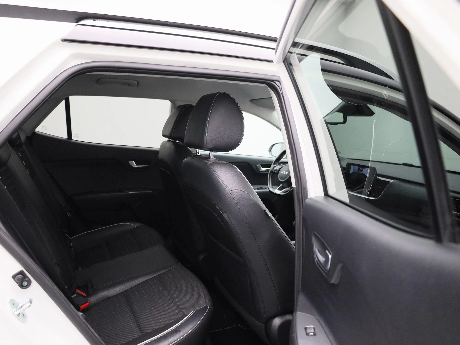 Kia-Stonic-image-35