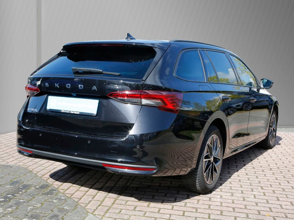 Škoda Octavia Combi 2.0 TDI DSG Selection '17 Pano LED MATRIX