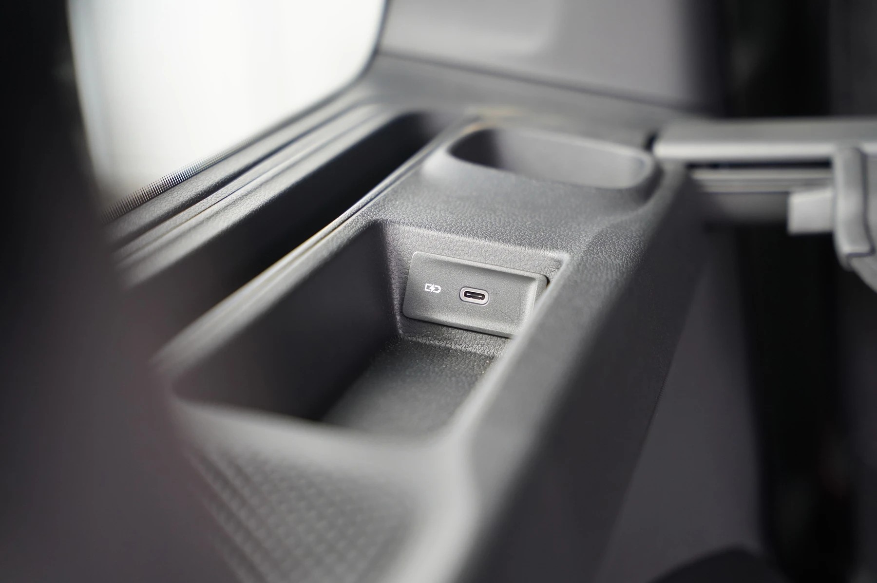 Volkswagen-ID. Buzz-image-34