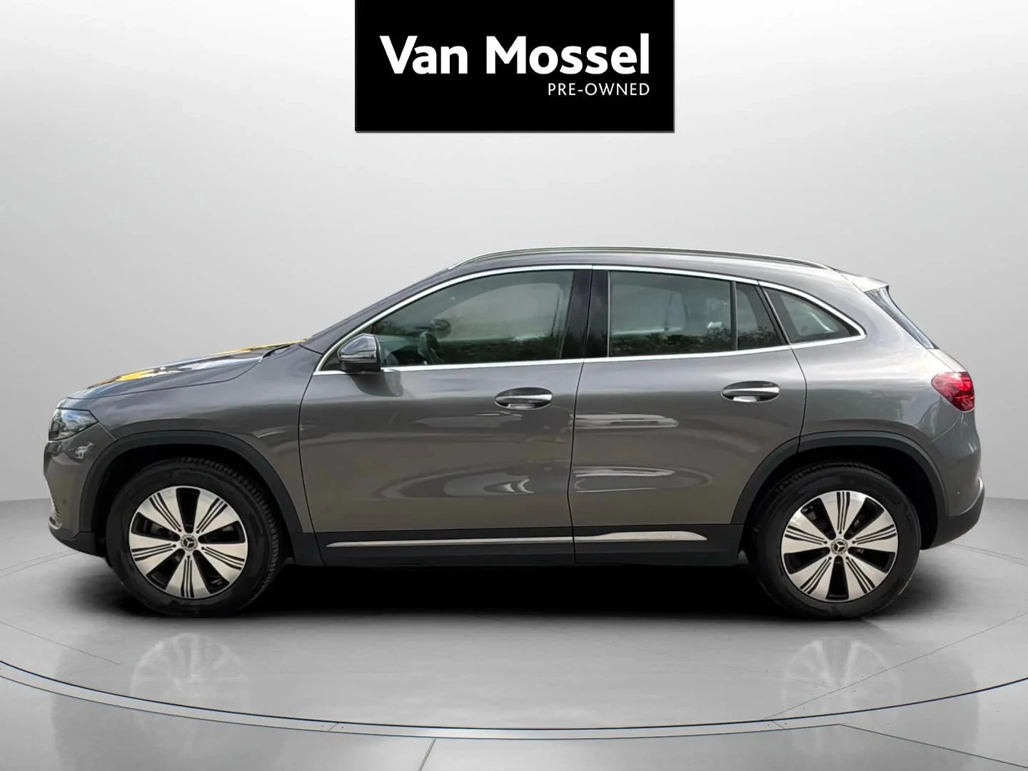 Mercedes-Benz-EQA-image-1