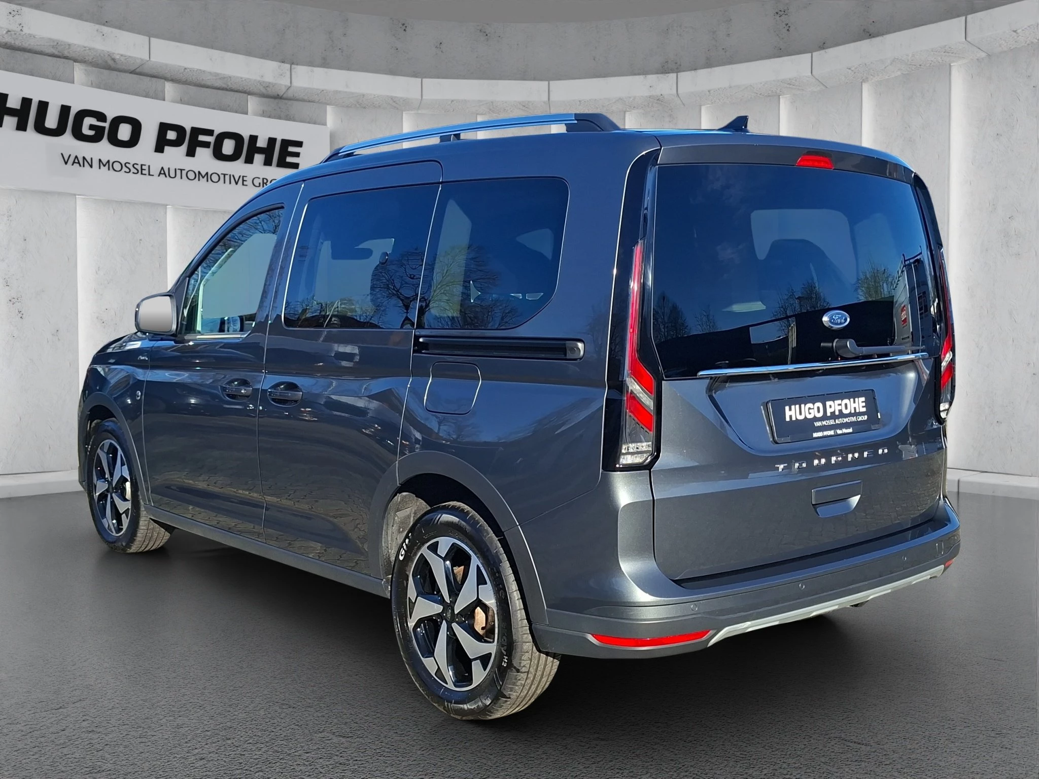Ford Tourneo Connect Active 2.0 EB Aut. | LED | AHK | Pano | RFK | SHZ | LMF