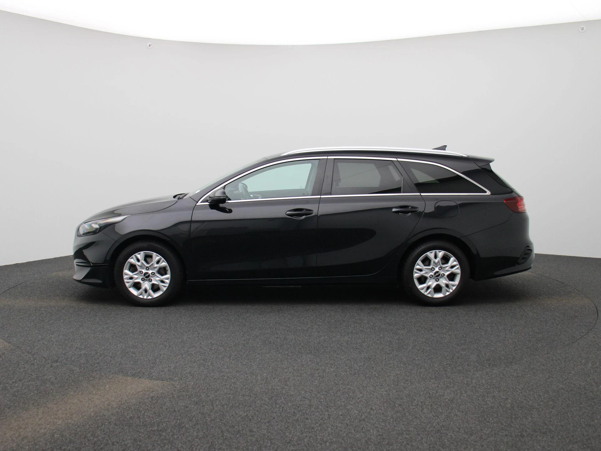 Kia-Ceed Sportswagon-image-3