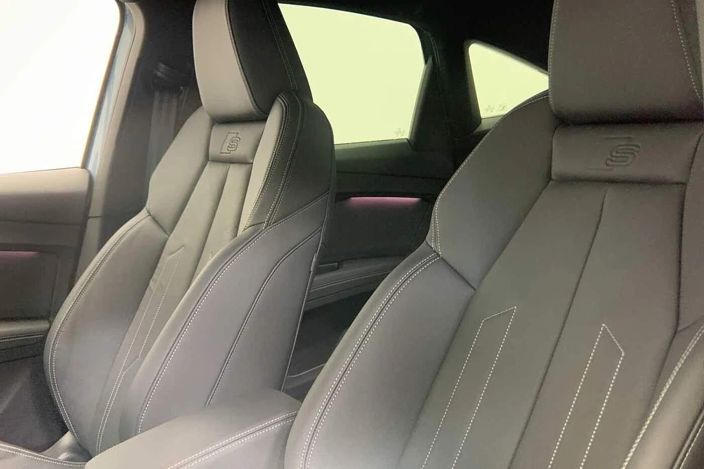 Audi-Q4 Sportback e-tron-image-8