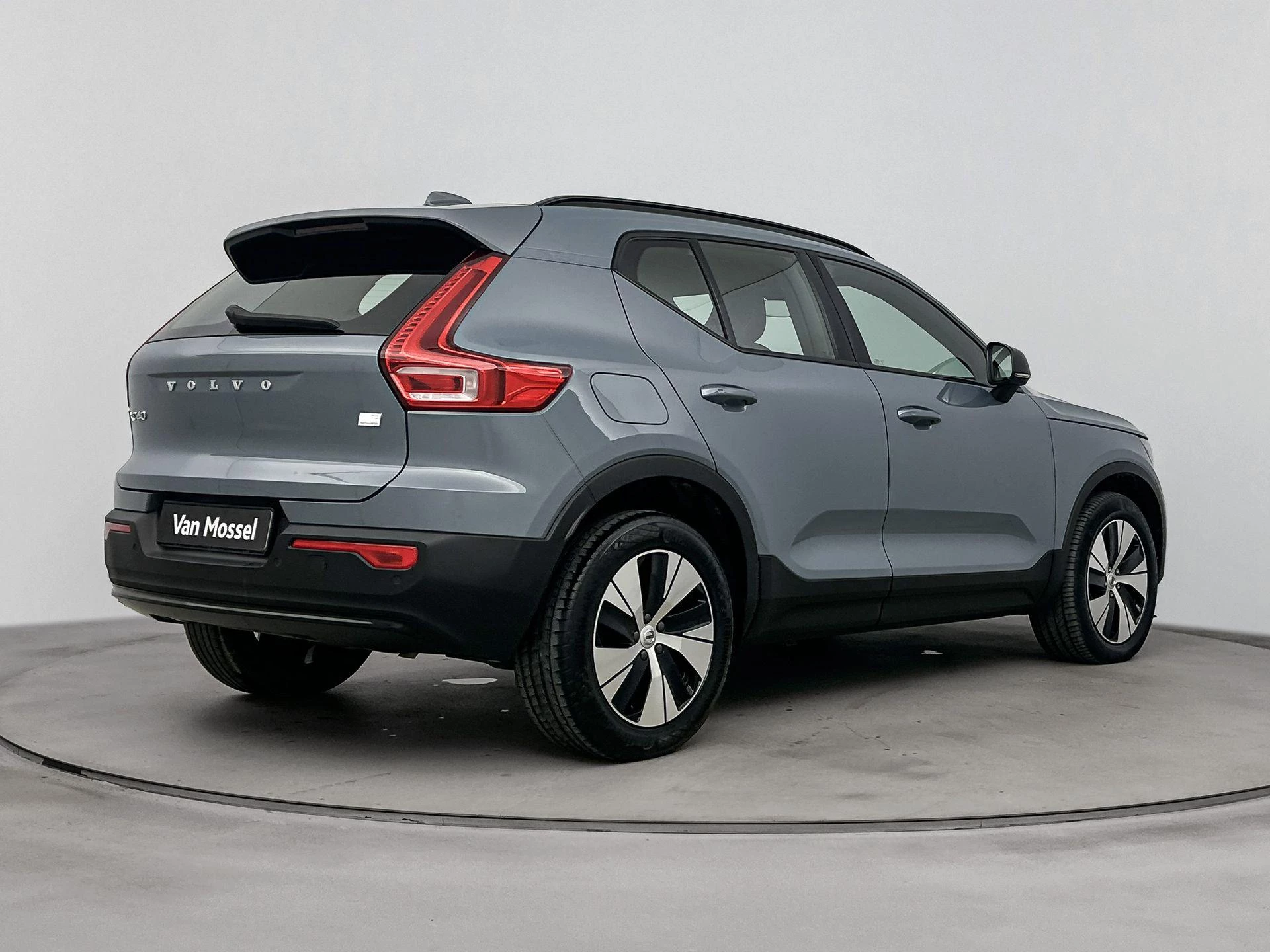 Volvo XC40 1.5 T5 Recharge Plus Dark