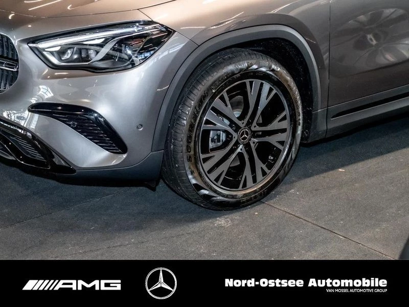 Mercedes-Benz GLA 180 PROGRESSIVE NIGHT PANO AHK DISTRON SOUND Progressive