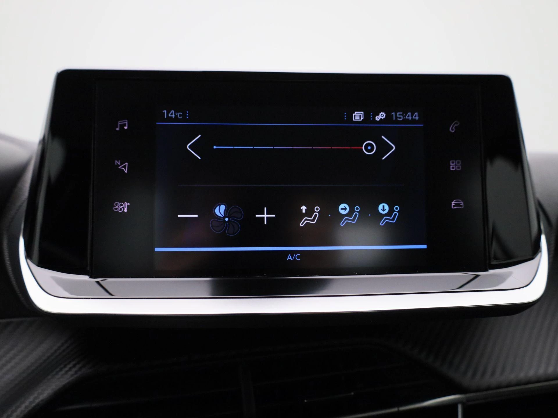 Peugeot-208-image-22