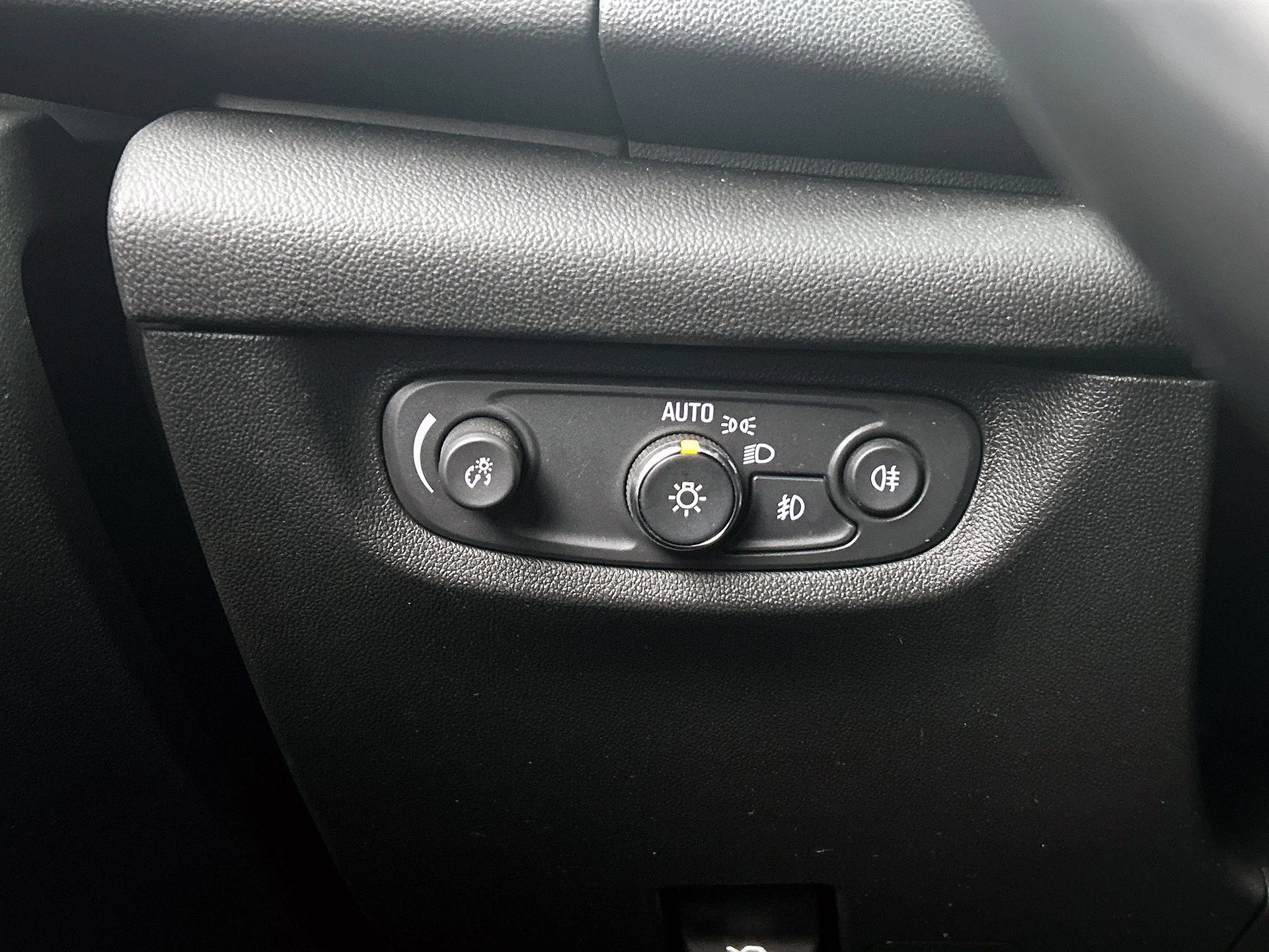 Opel-Insignia-image-28