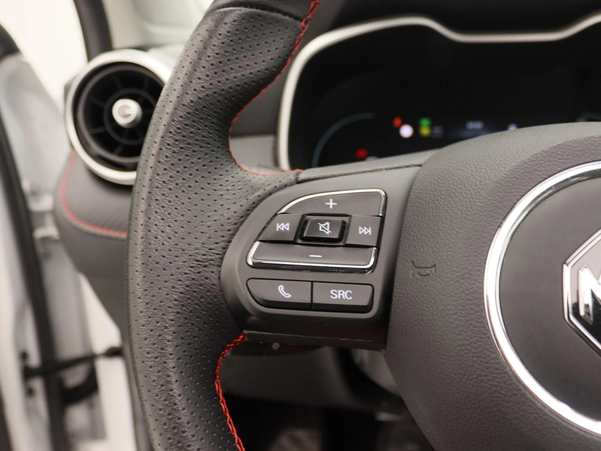 MG ZS EV Long Range Luxury 70 kWh