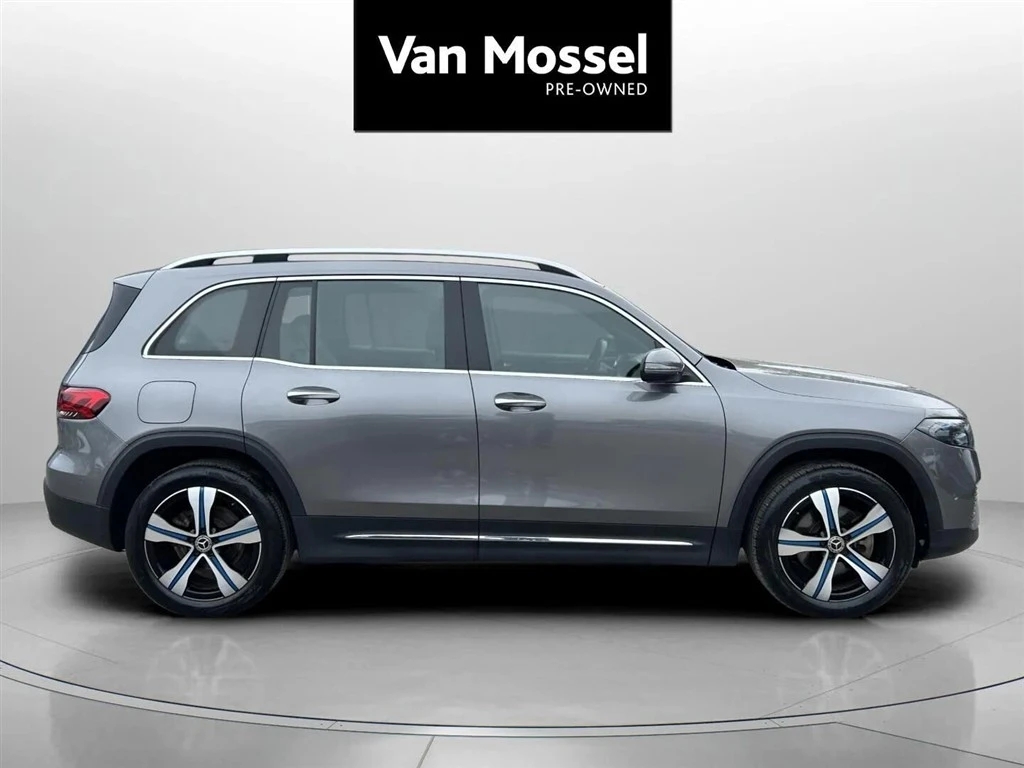 Mercedes-Benz-EQB-image-3
