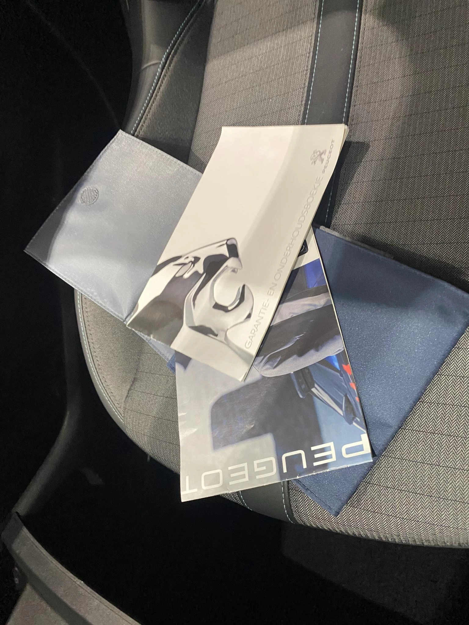 Peugeot-208-image-31