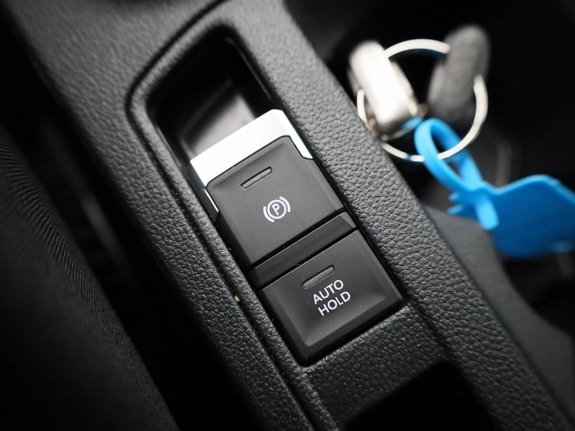 Volkswagen-T-Roc-image-27