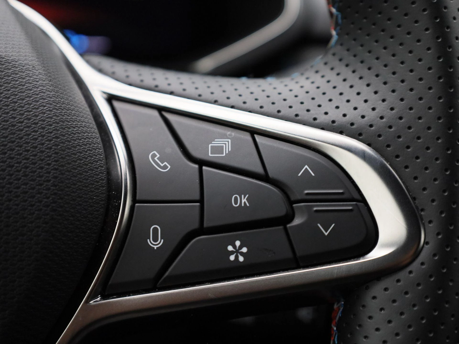 Renault Captur 1.8 E-Tech full hybrid 160 Pk Esprit Alpine