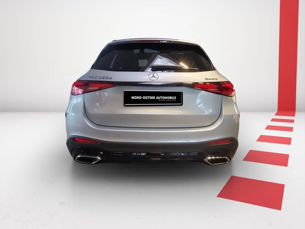 Mercedes-Benz-GLC 300 d-image-7