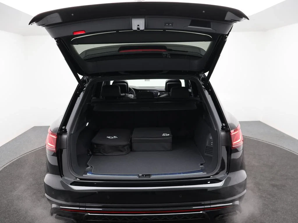 Volkswagen-Touareg-image-11