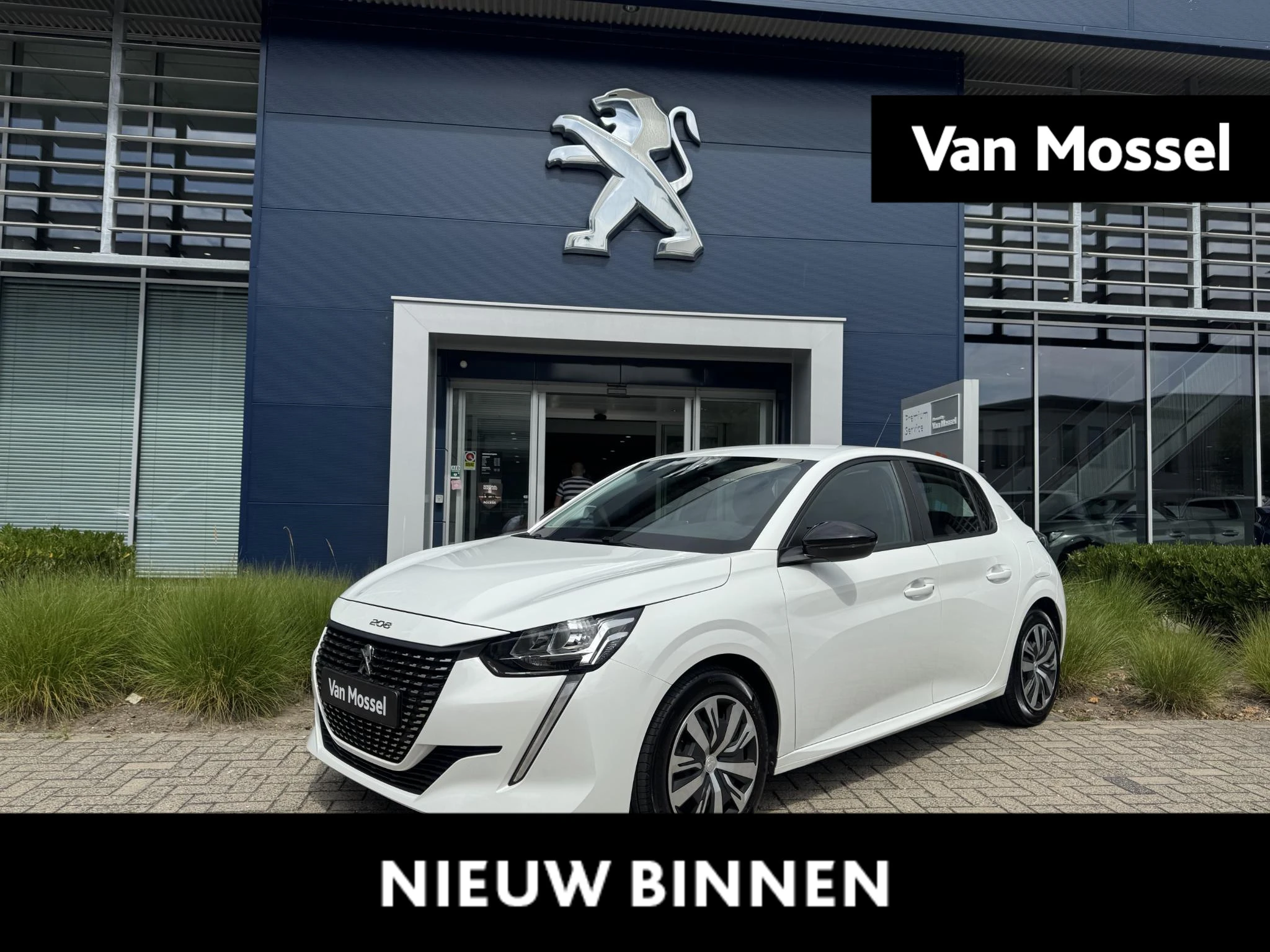Peugeot-208-image-0