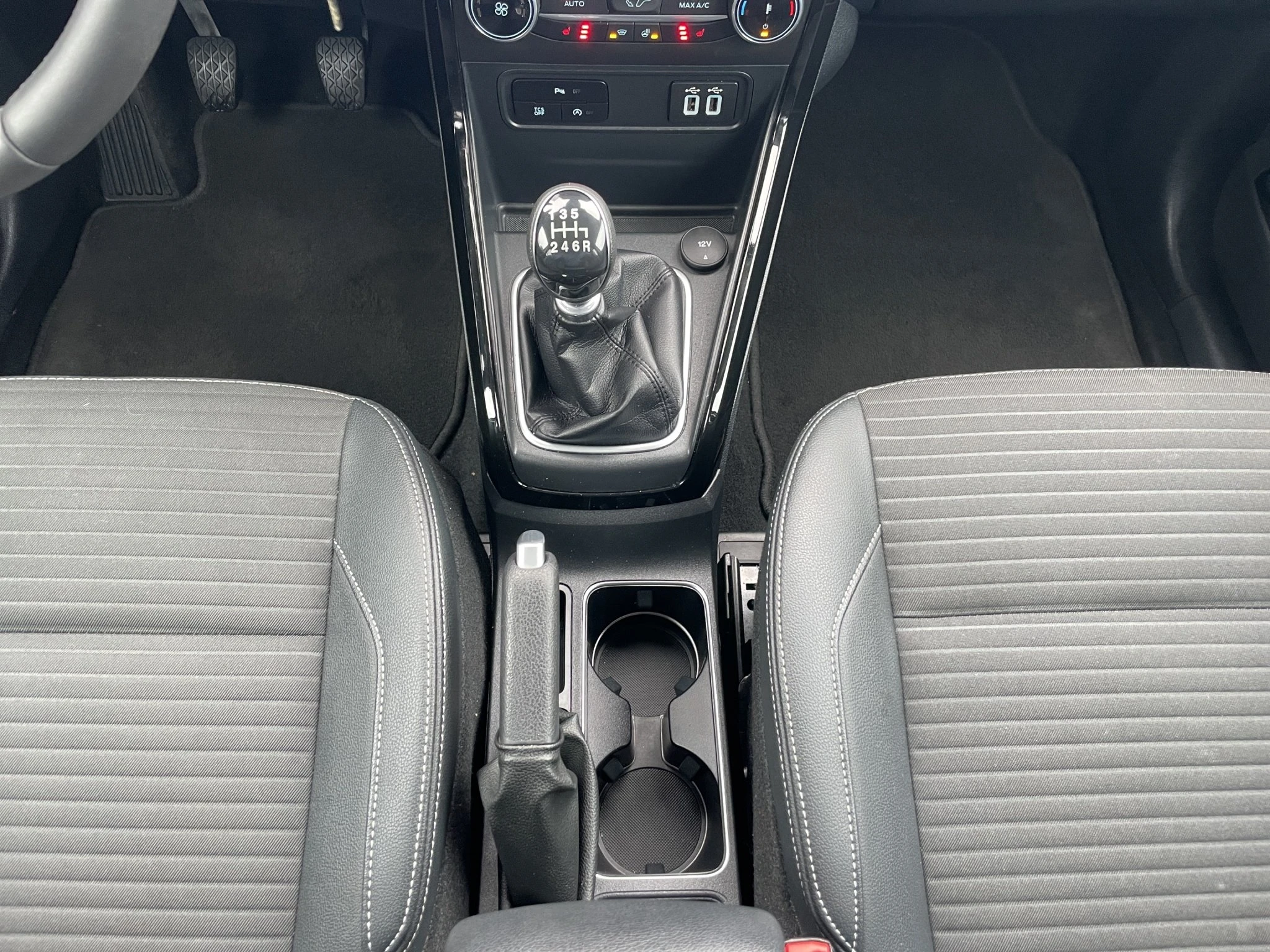 Ford-EcoSport-image-13