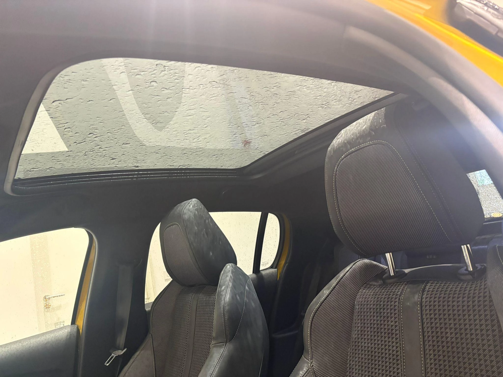 Peugeot-208-image-25