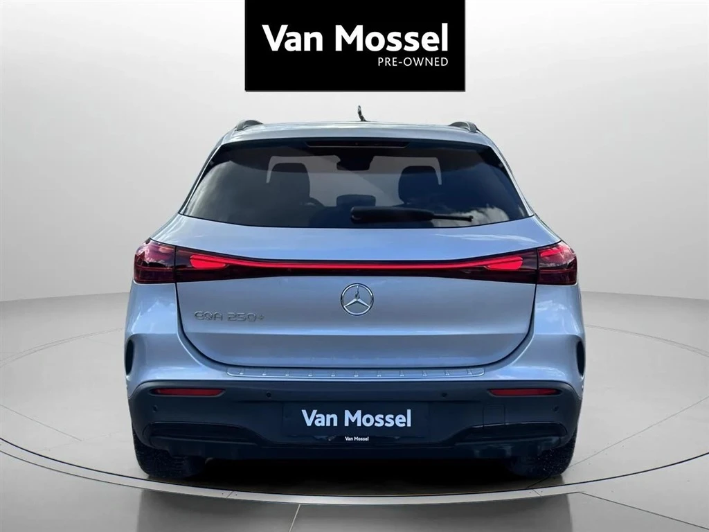 Mercedes-Benz-EQA-image-5