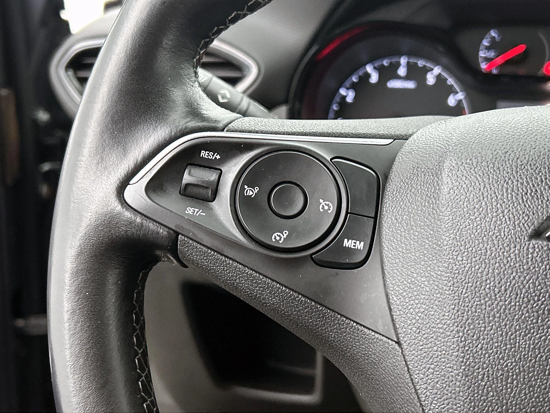 Opel-Crossland X-image-5