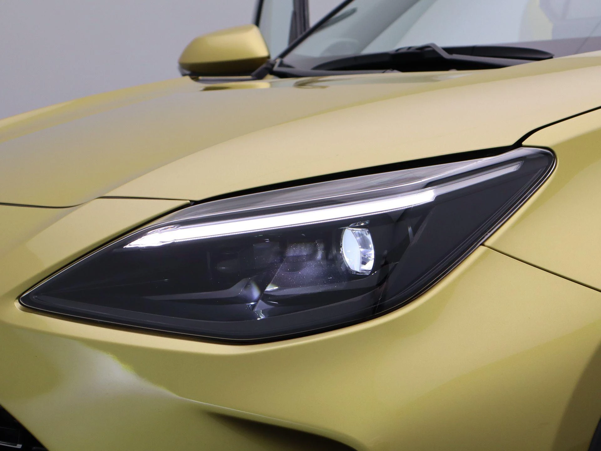 Toyota-Yaris Cross-image-15