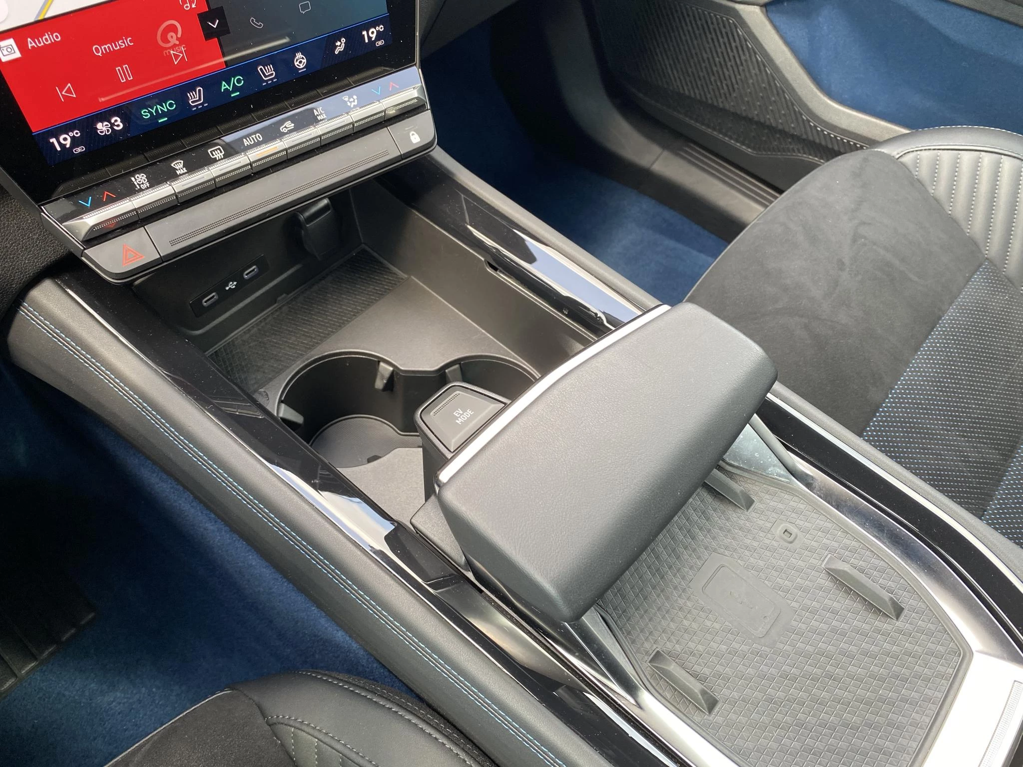Renault Rafale hyper hybrid E-Tech 4x4 Esprit Alpine