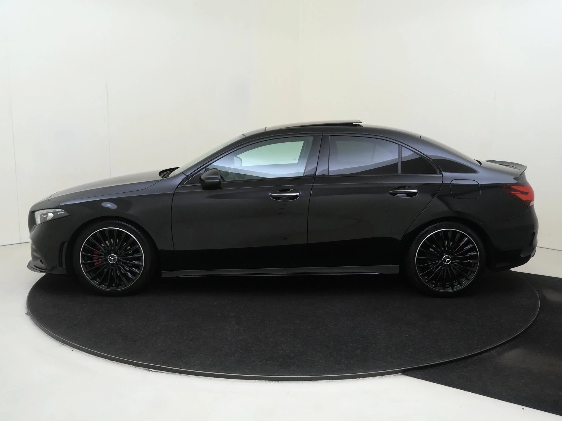Mercedes-Benz A-Klasse 200 Business Solution AMG