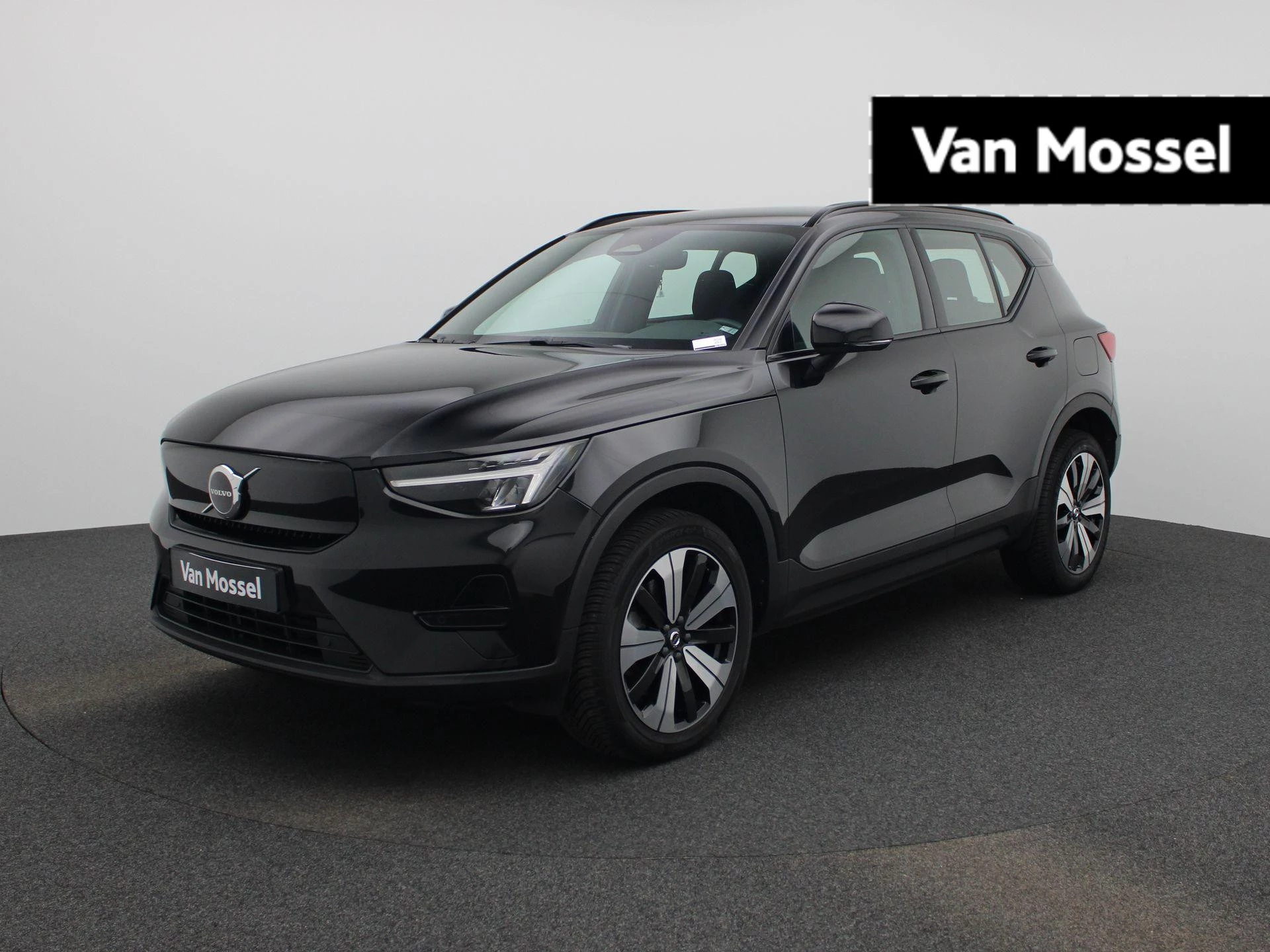 Volvo-XC40-image-0