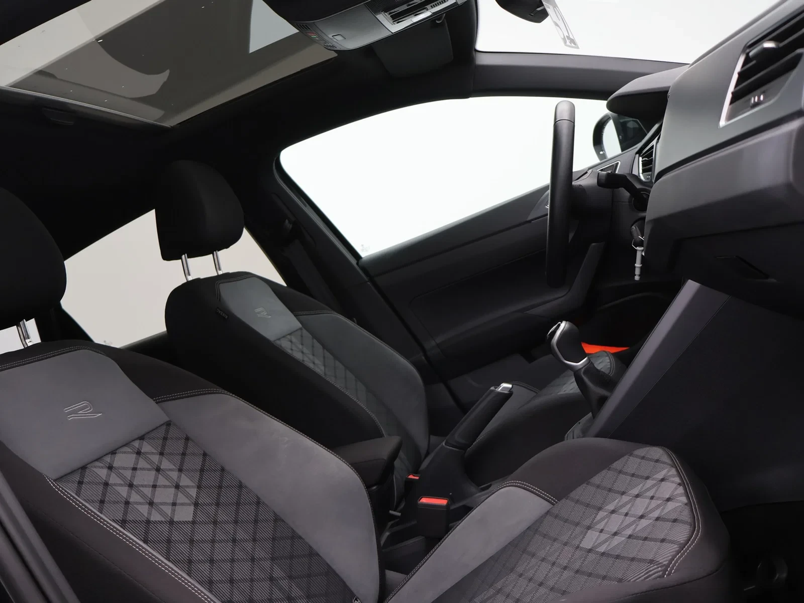 Volkswagen-Taigo-image-7