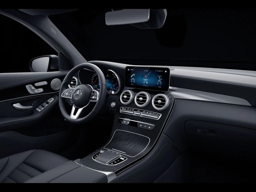 Mercedes-Benz-GLC 220 d-image-11