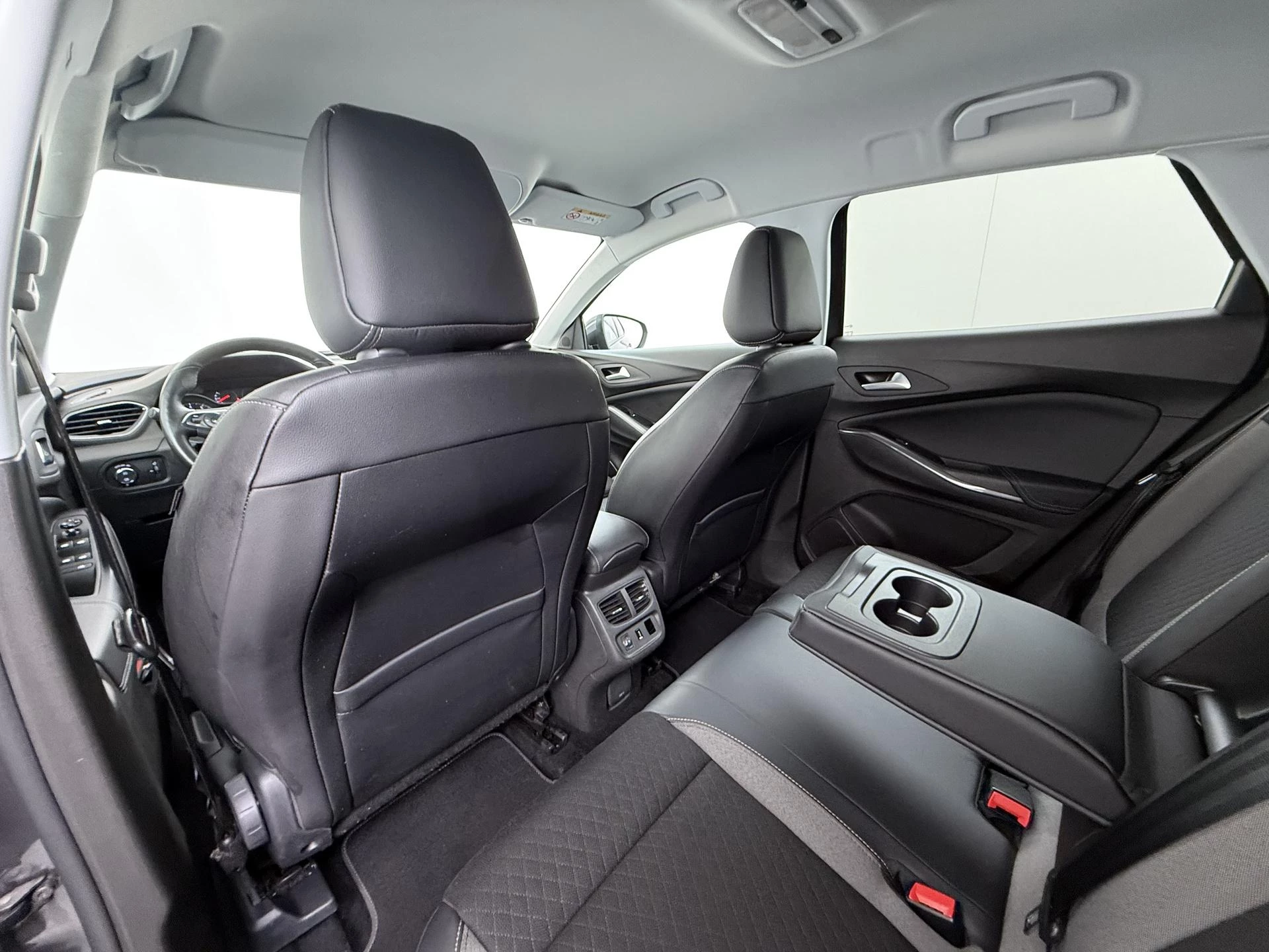 Opel-Grandland X-image-14