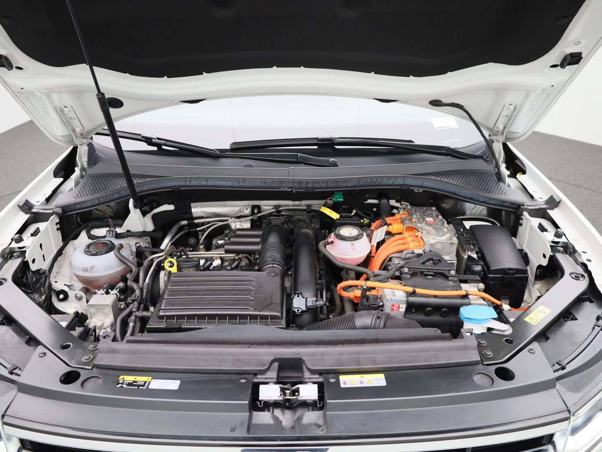 Volkswagen-Tiguan-image-37