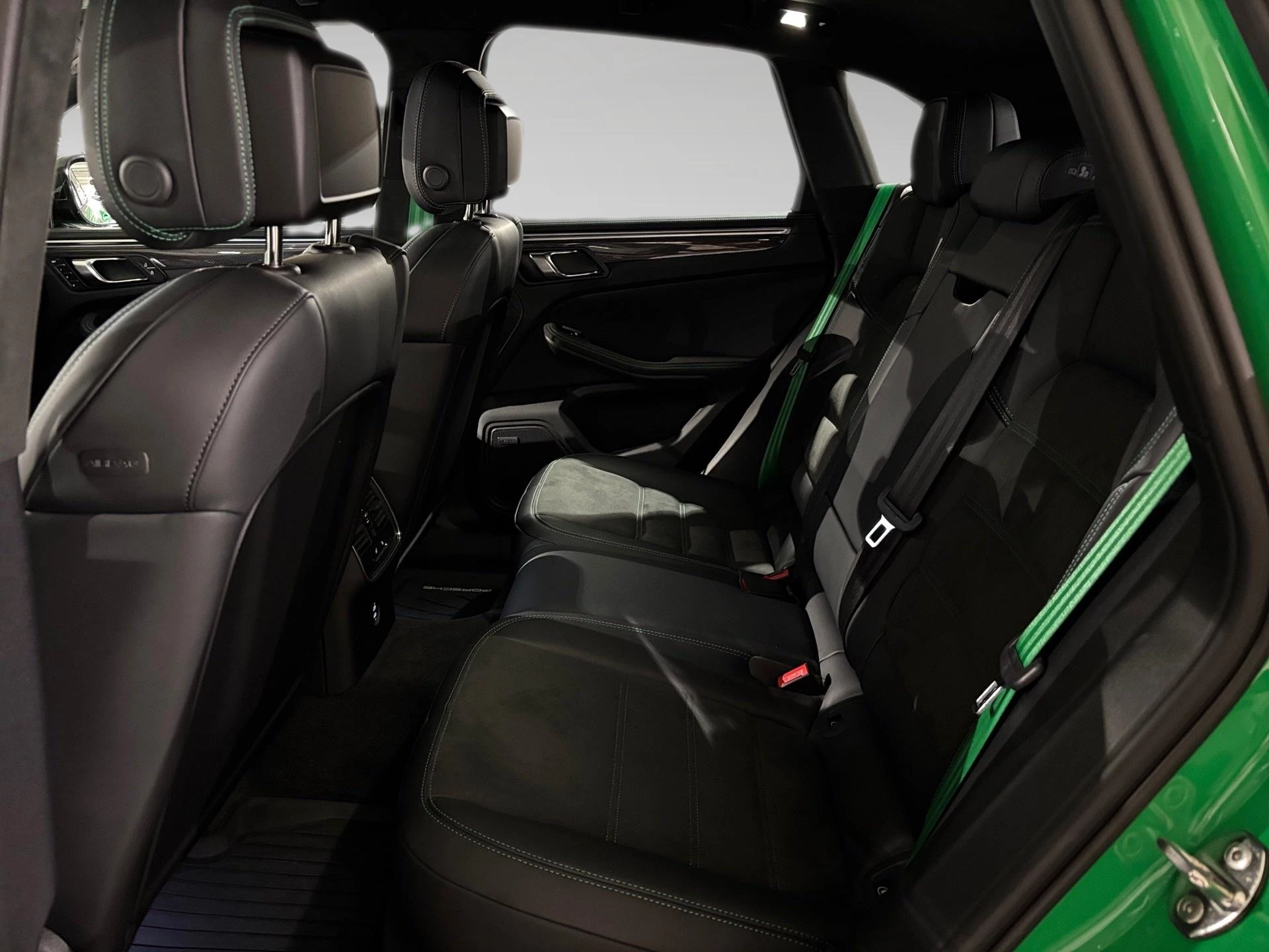 Porsche-Macan-image-10