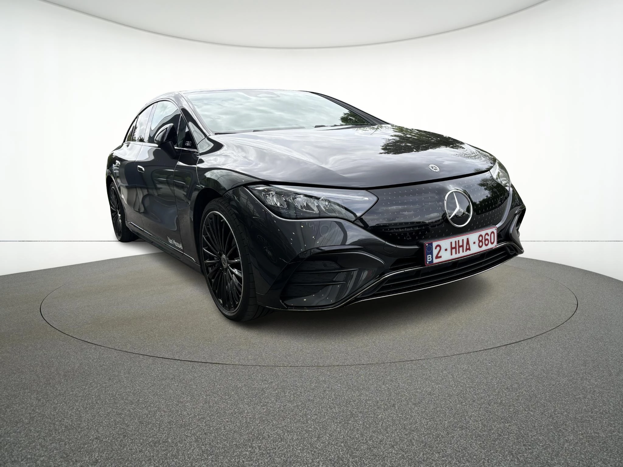 Mercedes-Benz EQE 300 Star Edition + AMG LINE + AIRMATIC + PANO DAK + TREKHAAK