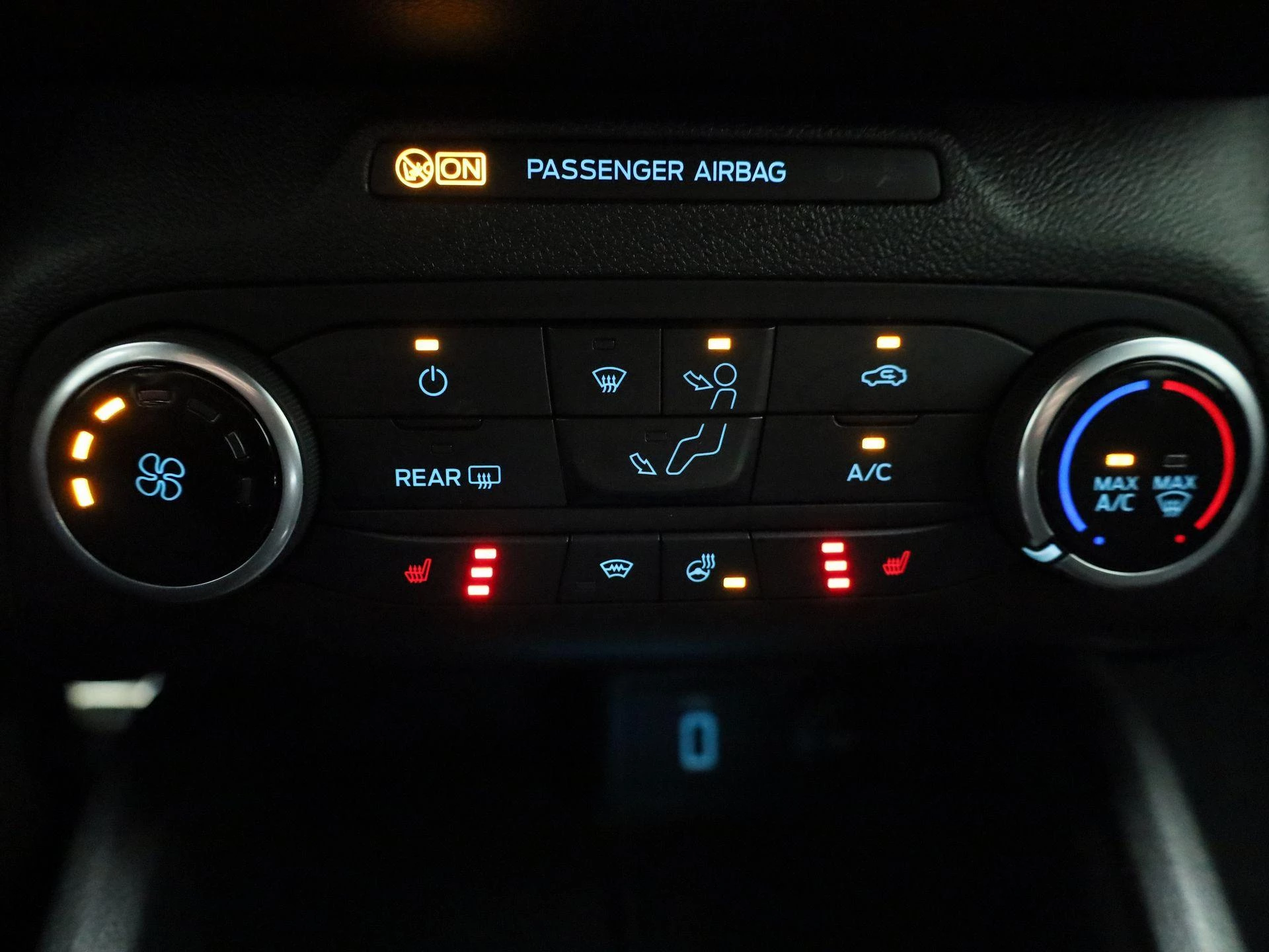 Ford Focus 1.0 EcoBoost ST Line Business