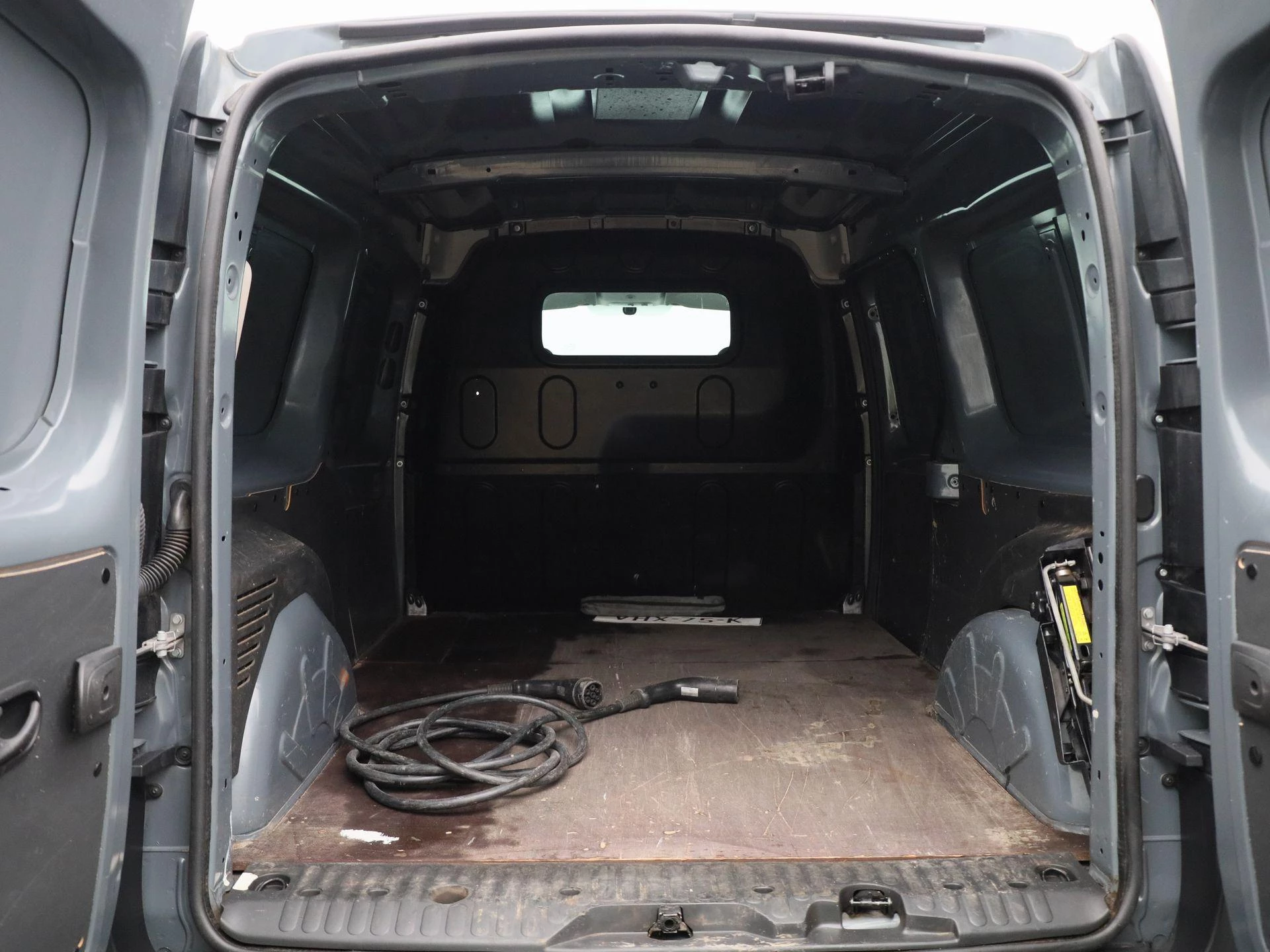 Renault-Kangoo Z.E.-image-14