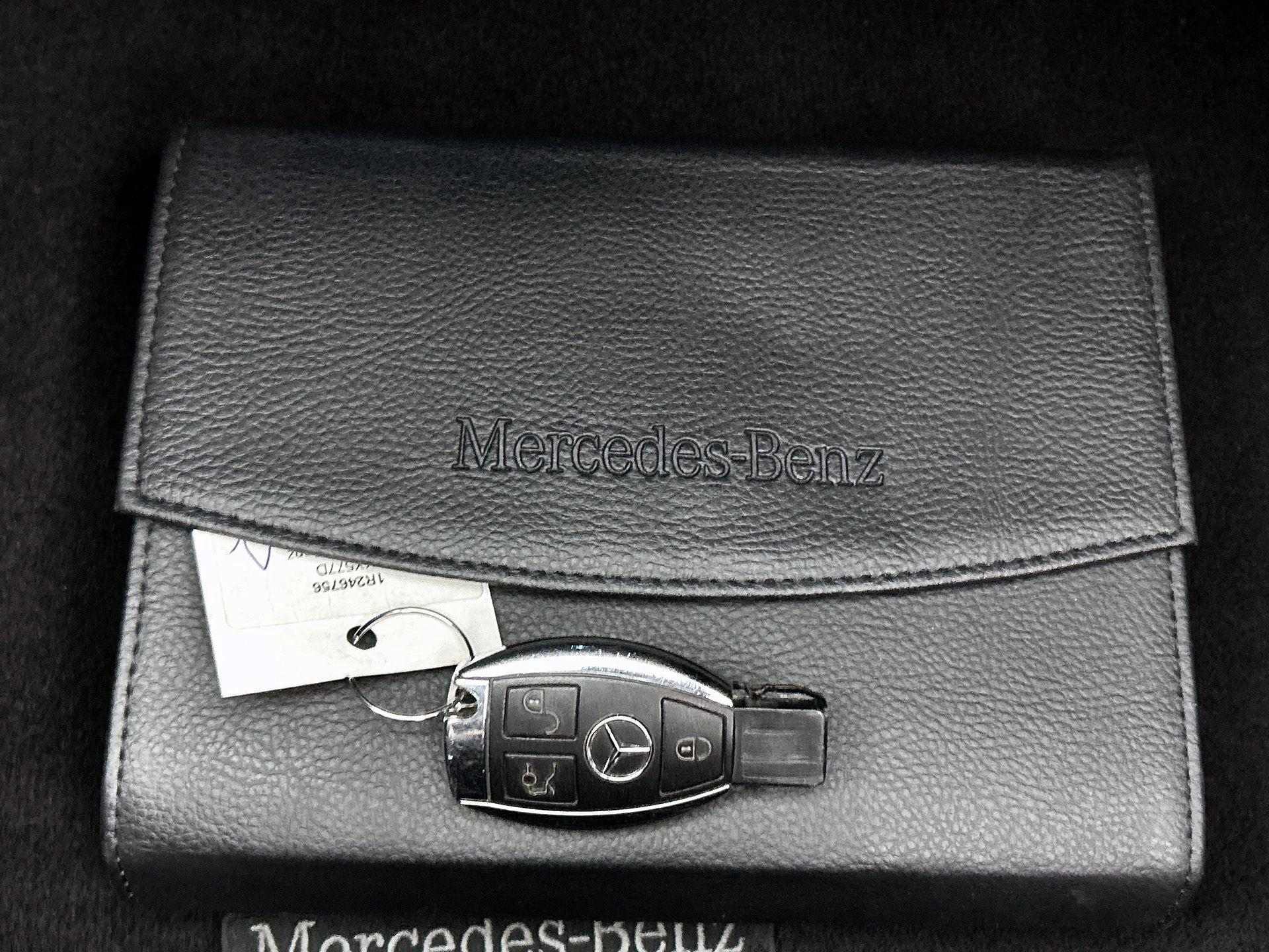 Mercedes-Benz-C-Klasse-image-32