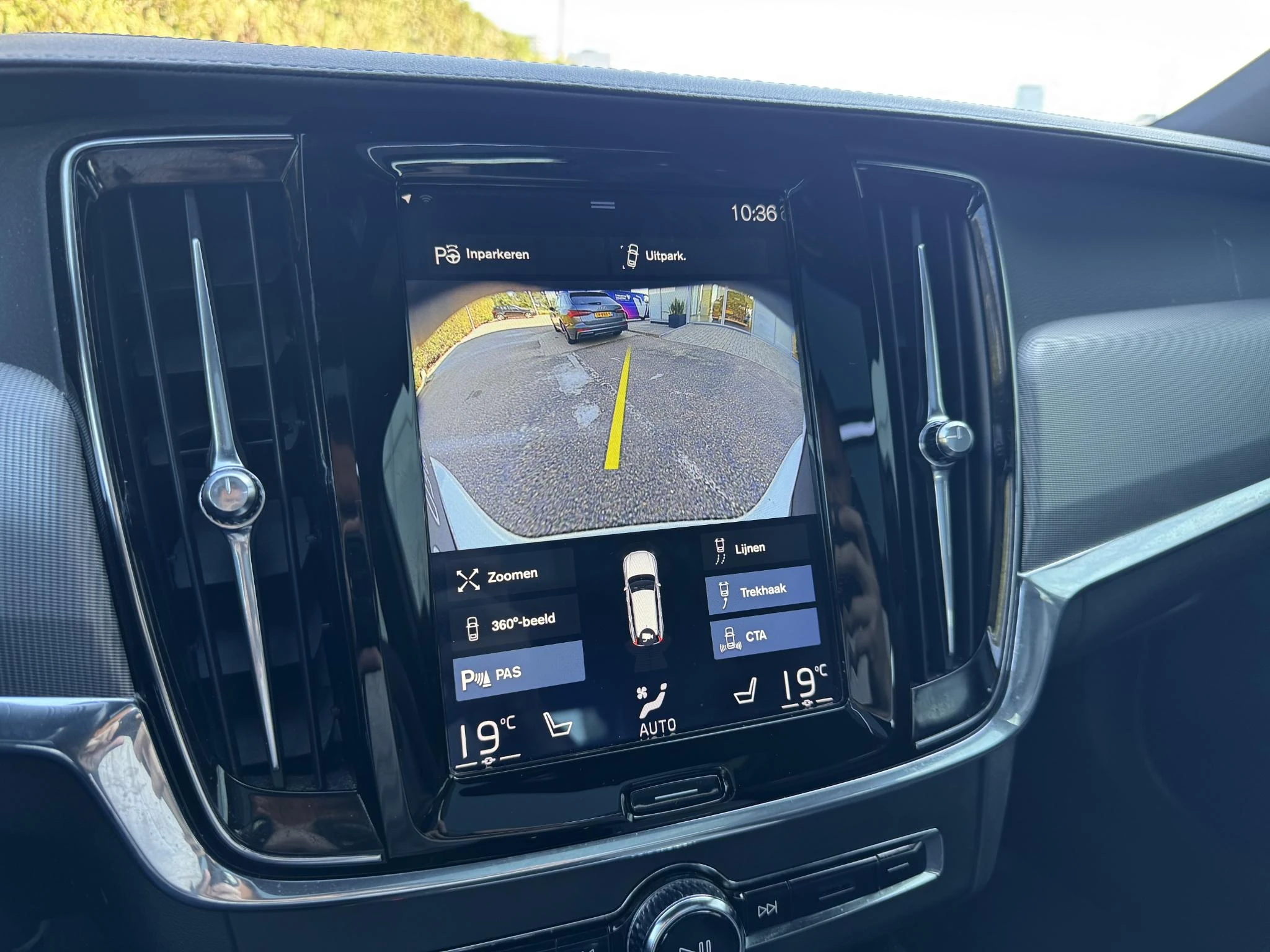 Volvo-V90-image-24