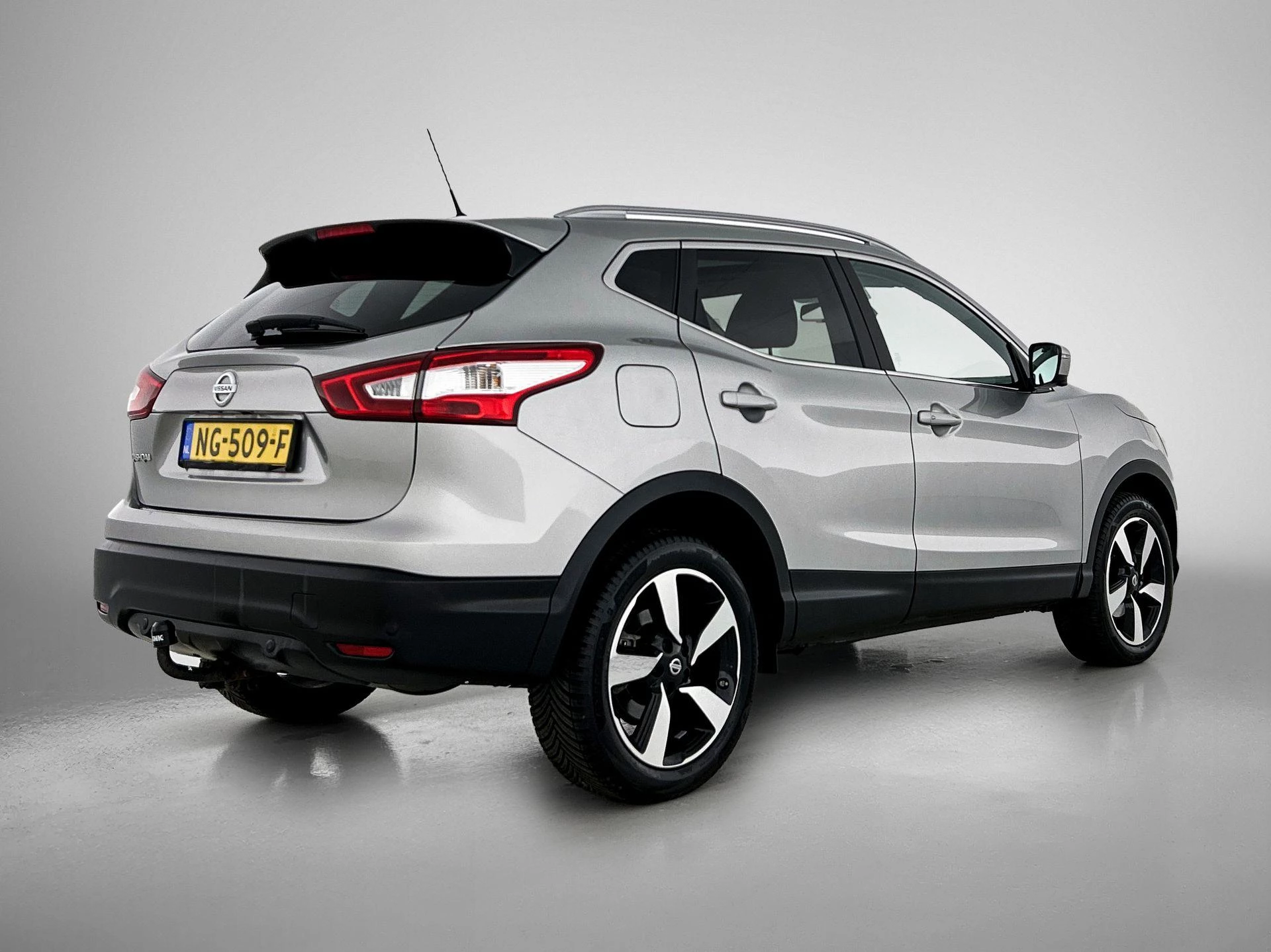 Nissan QASHQAI 1.6 Connect Edition
