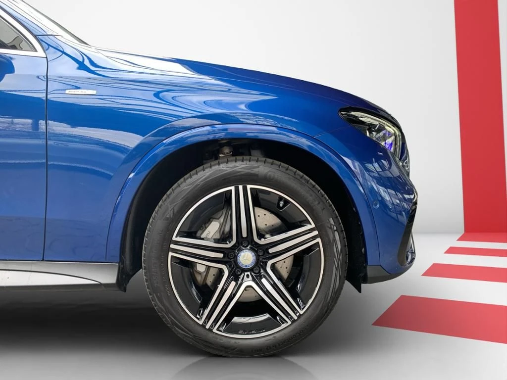 Mercedes-Benz-GLC 300-image-6