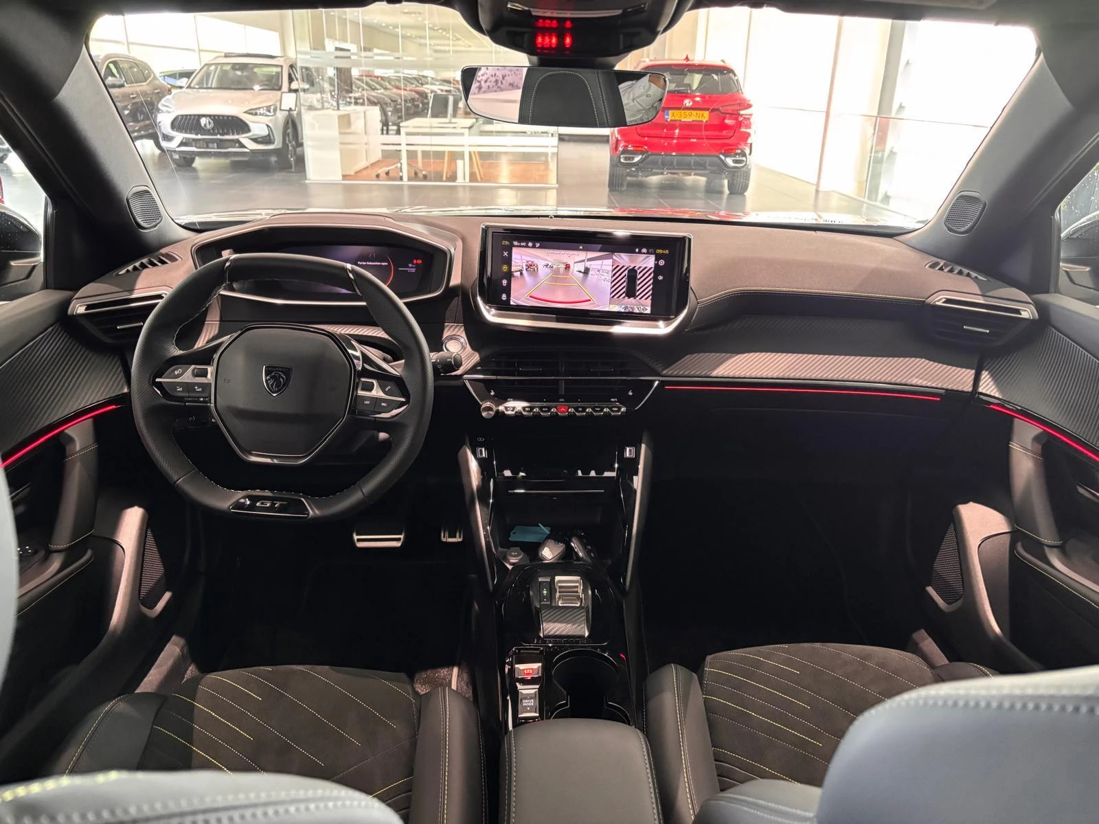 Peugeot e-2008 EV GT 54 kWh