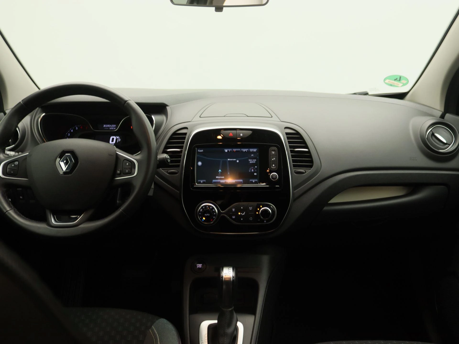 Renault-Captur-image-6