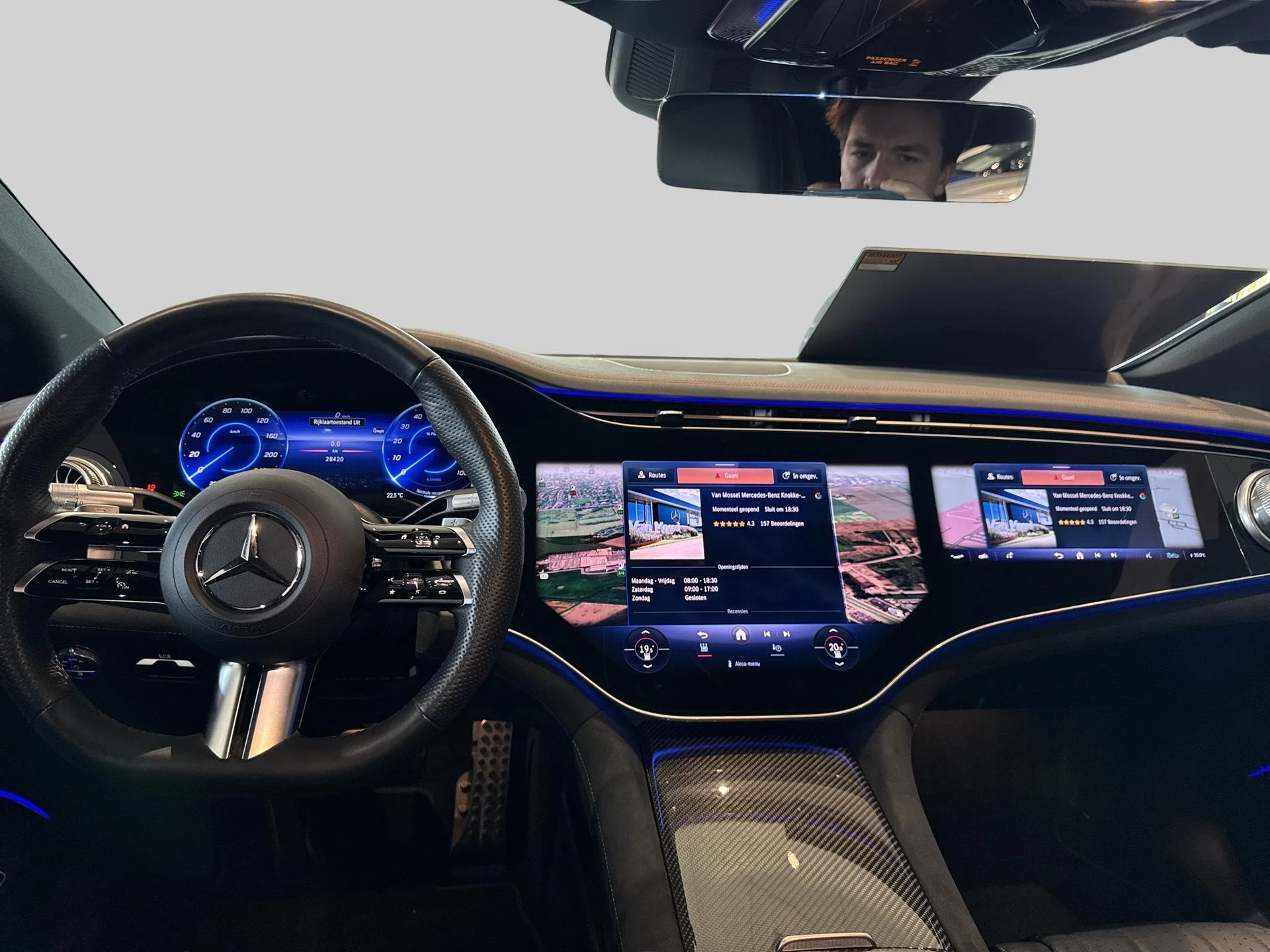 Mercedes-Benz-EQS-image-12