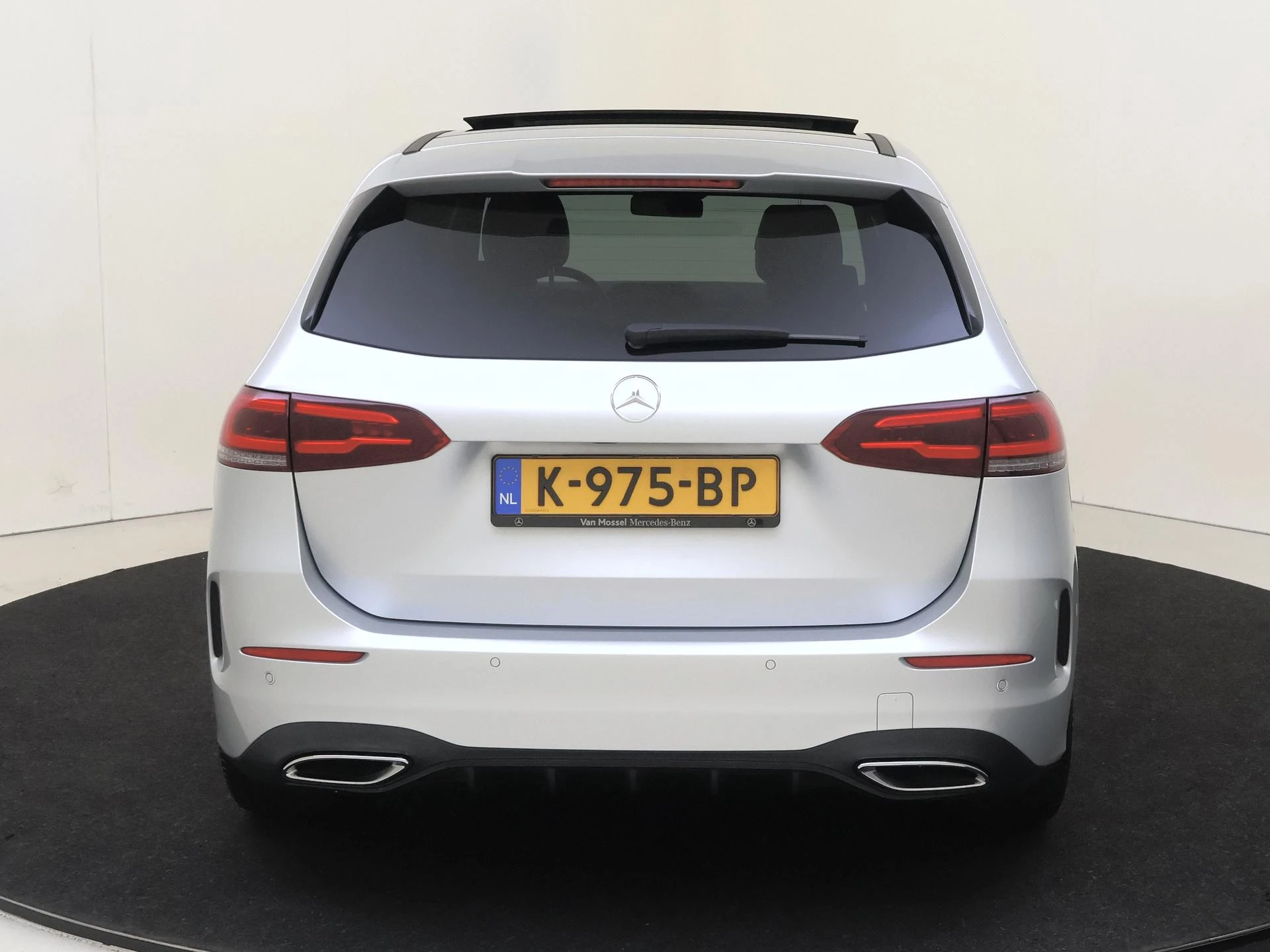 Mercedes-Benz-B-Klasse-image-6