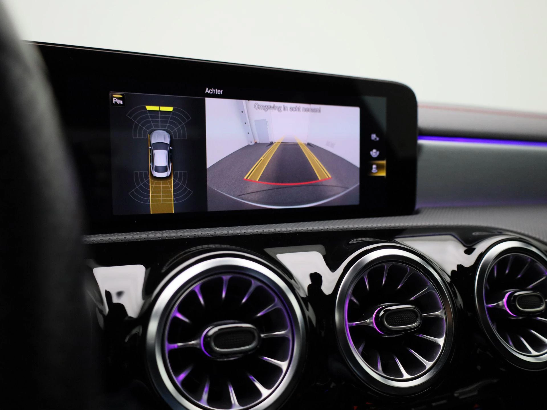 Mercedes-Benz-CLA-image-31