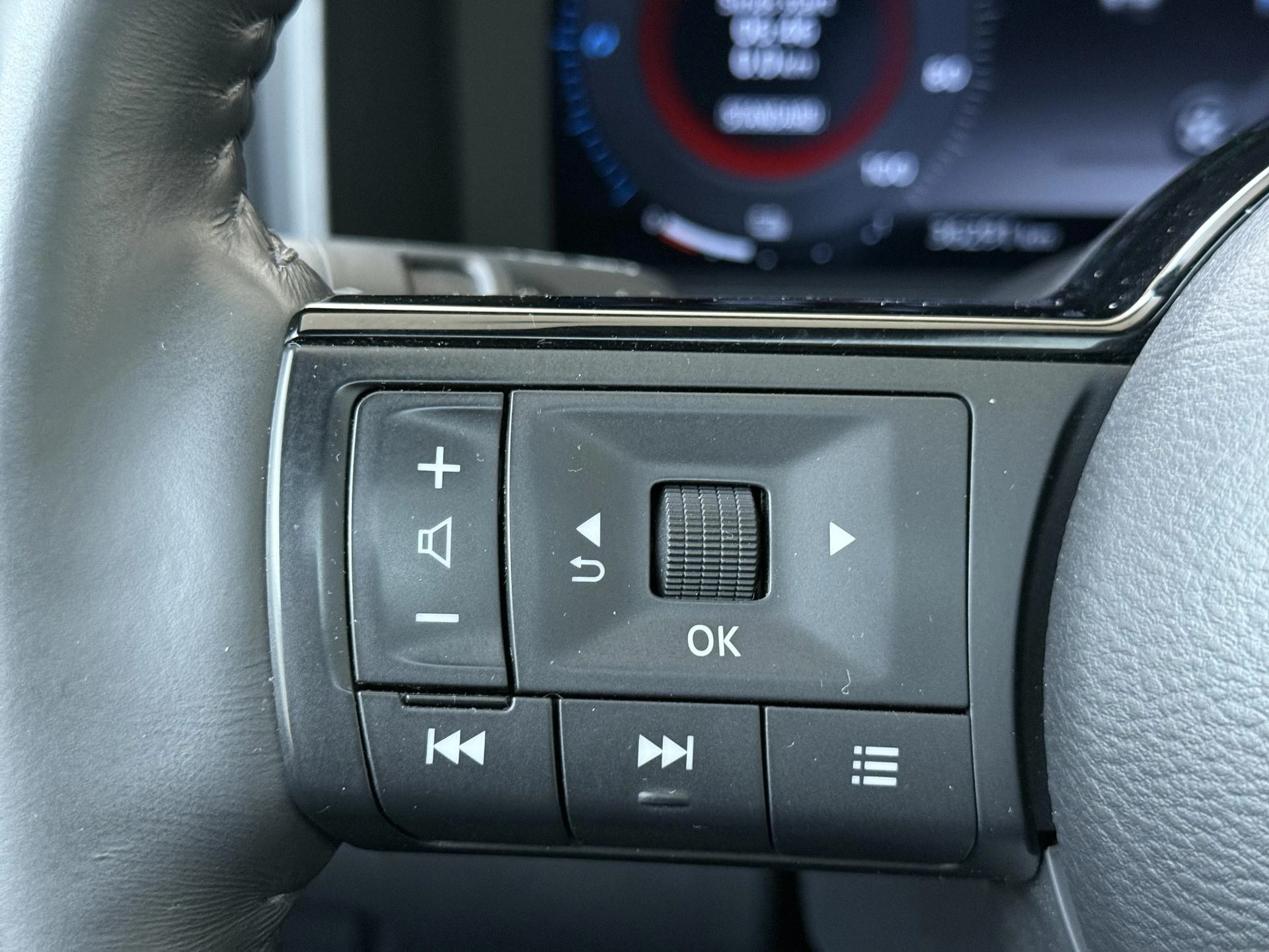 Nissan-QASHQAI-image-11