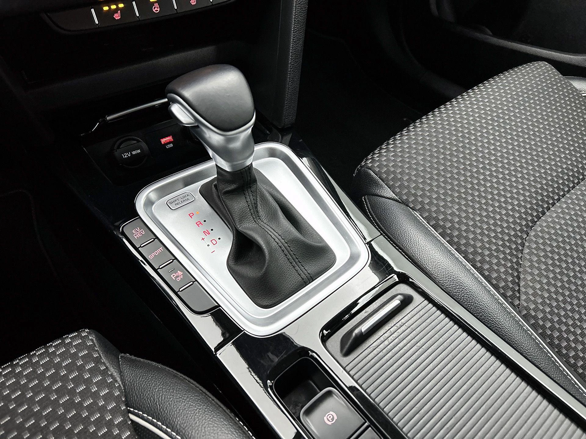 Kia-XCeed-image-32