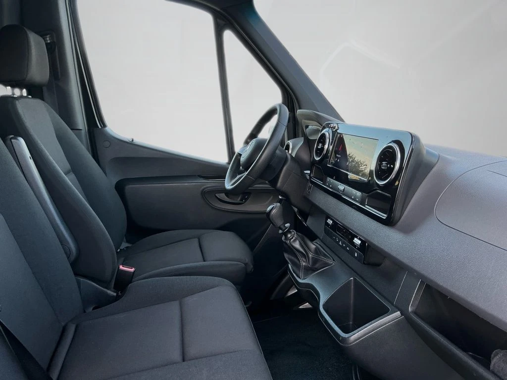 Mercedes-Benz-Sprinter 317-image-10
