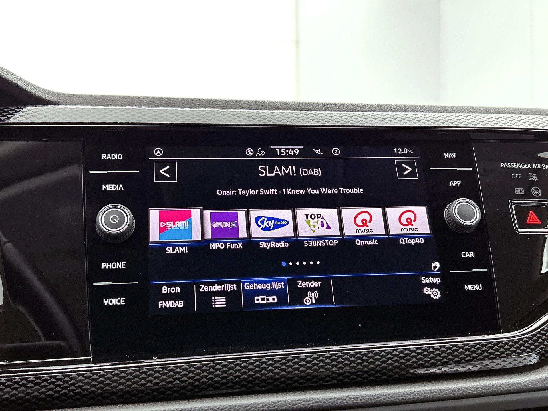 Volkswagen-Polo-image-6