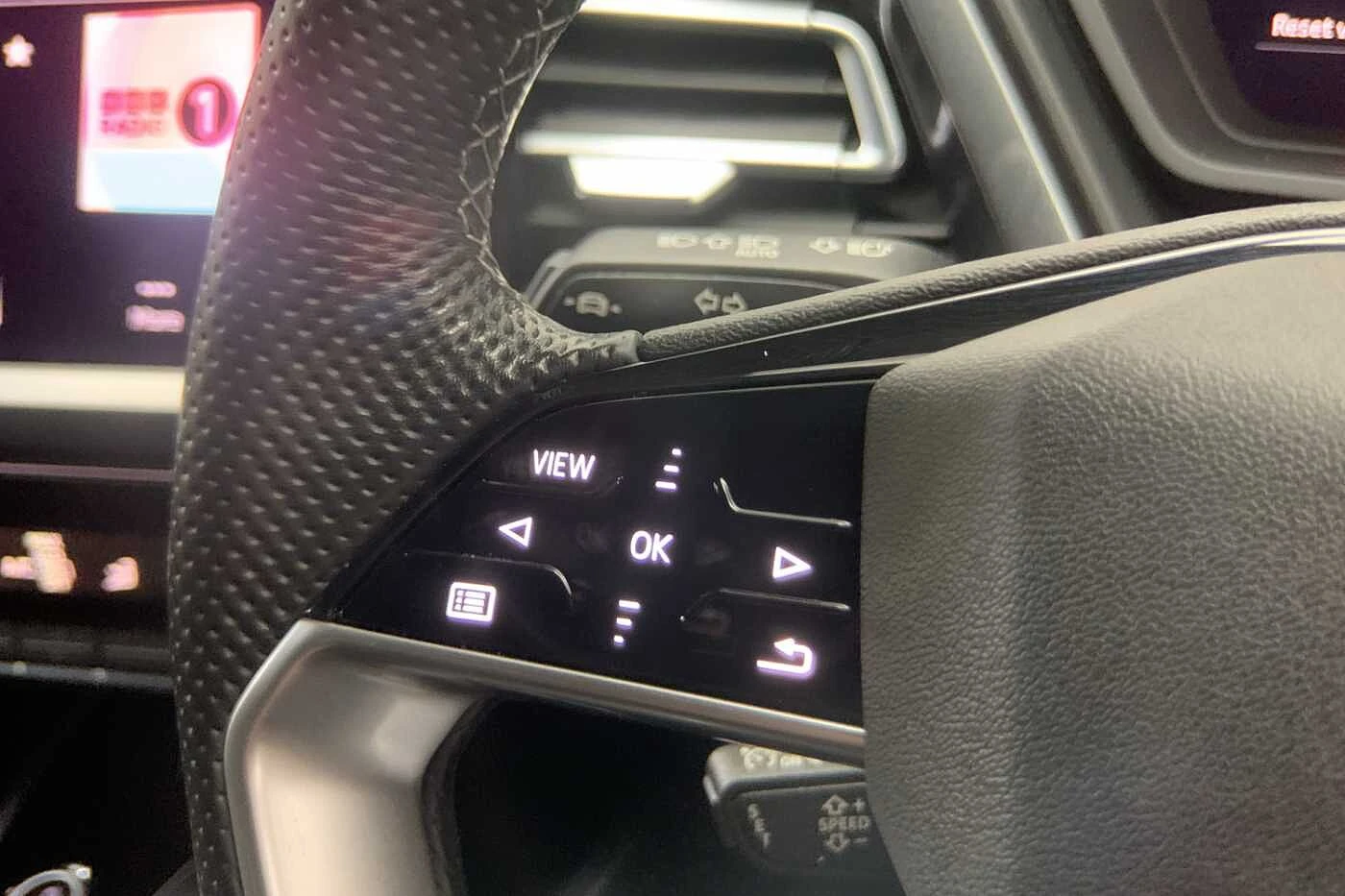 Audi-Q4 e-tron-image-24