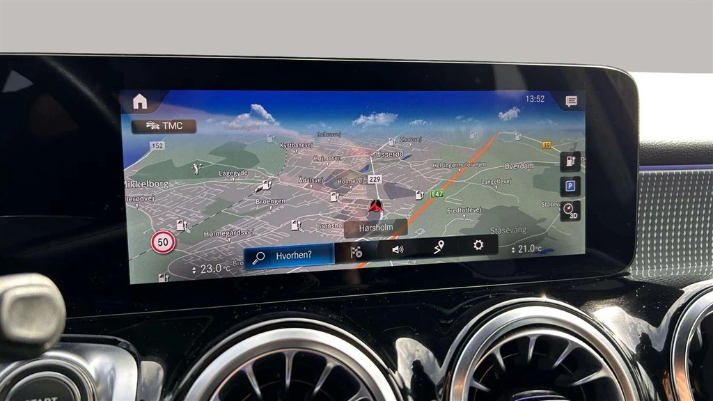 Mercedes-Benz-EQB-image-15